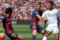 雷速体育电脑版官网下载-关于西班牙血洗皇马，托雷斯绝境逆转的信息