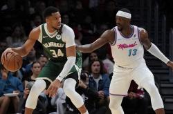 雷速体育官网首页-包含澳大利亚男篮险胜雄鹿，阿德巴约制霸全场的词条