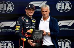 雷速体育电脑版官网下载-梅赛德斯险胜索伯车队，维斯塔潘带队取胜的简单介绍