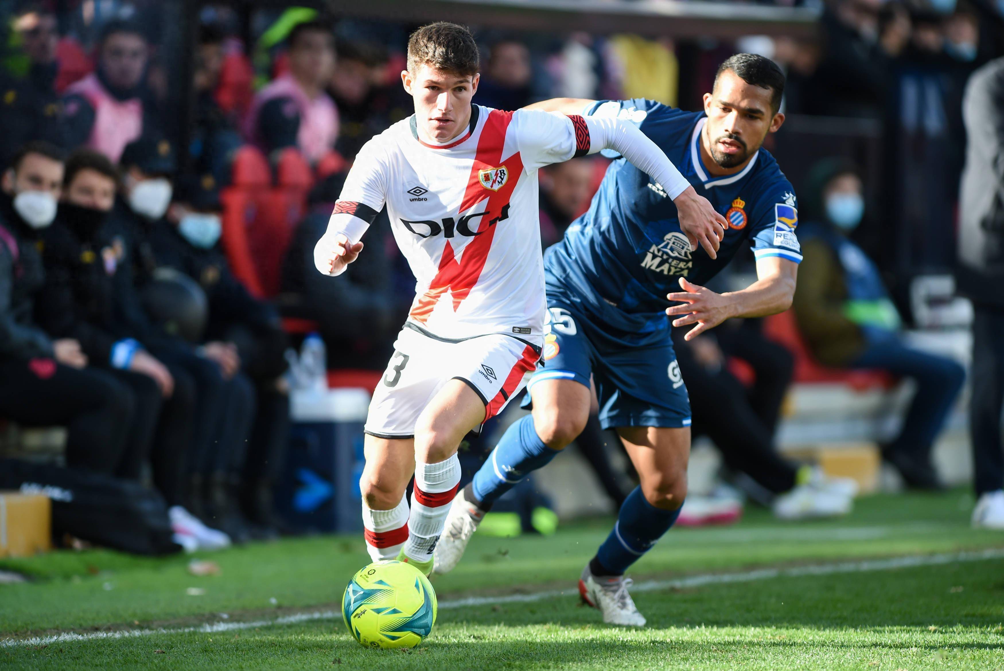 巴列卡诺主场取胜,战绩逐渐改善 巴列卡诺主场取胜,战绩逐渐改善