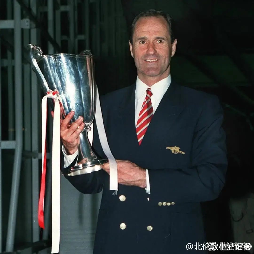 阿森纳功勋球员退役,未来是否转入教练组尚未确定的简单介绍 阿森纳功勋球员退役,未来是否转入教练组尚未确定的简单介绍