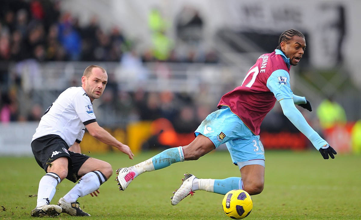 包含双线作战,球队未雨绸缪备战全力以赴的词条 包含双线作战,球队未雨绸缪备战全力以赴的词条