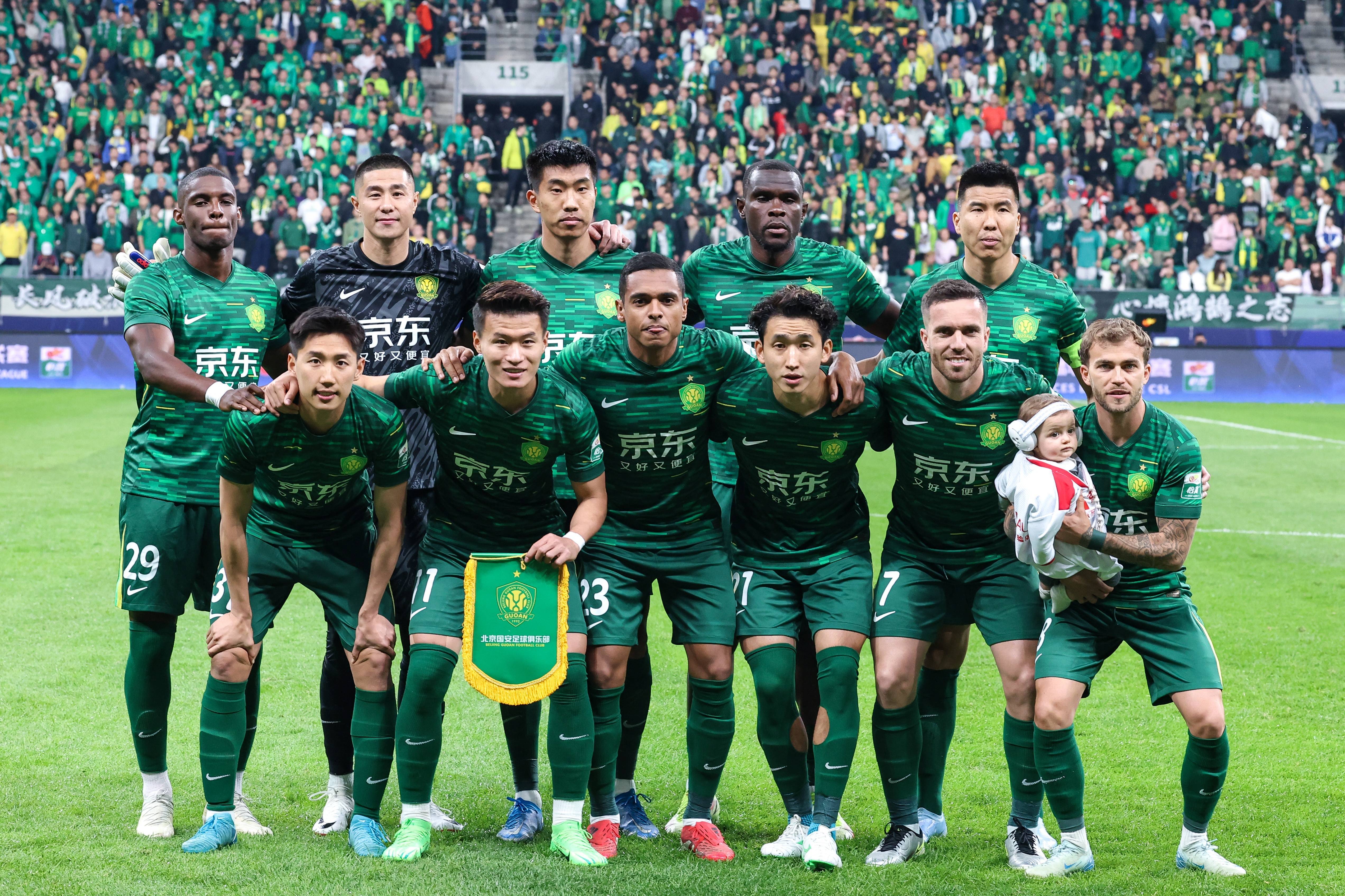 本土球队在国际足球舞台上成为焦点