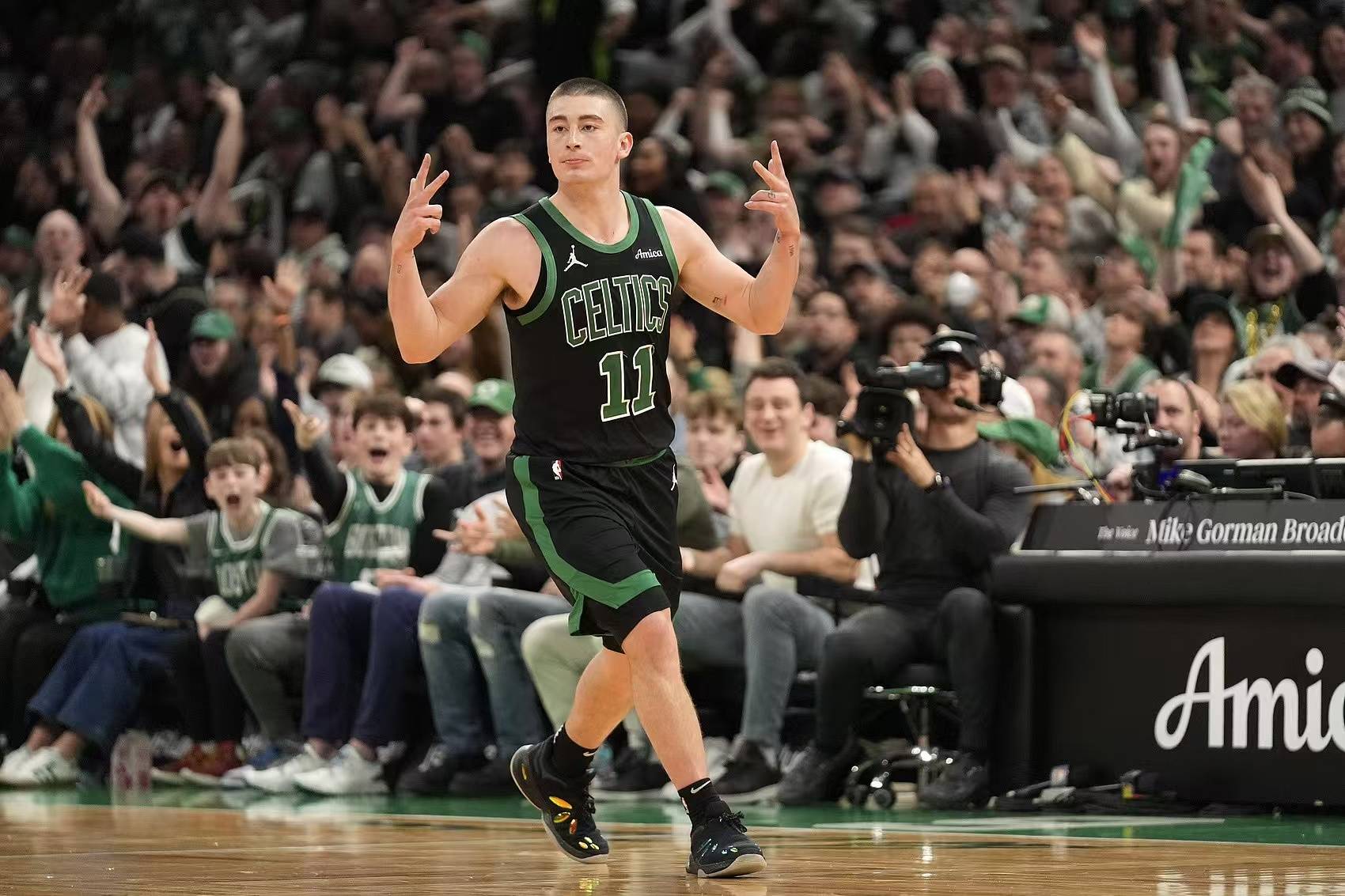 包含76人横扫美国男篮，加里纳利绝境逆转的词条