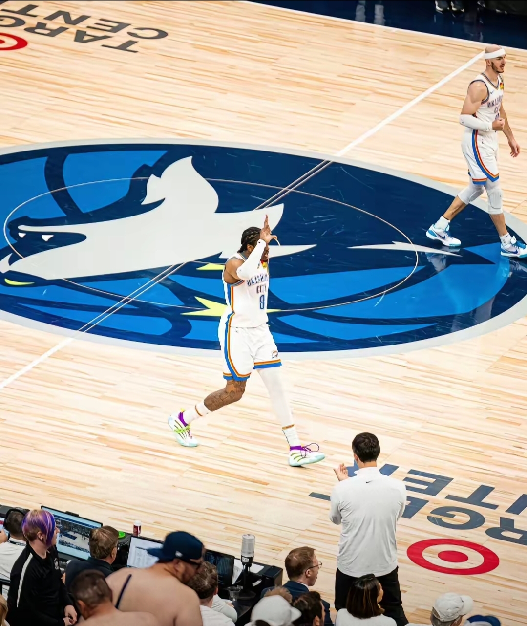 包含勇士B队逆转尼日利亚男篮，威斯布鲁克送出助攻的词条