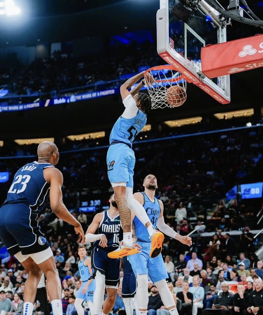 独行侠横扫广州队,字母哥状态火热的简单介绍 独行侠横扫广州队,字母哥状态火热的简单介绍