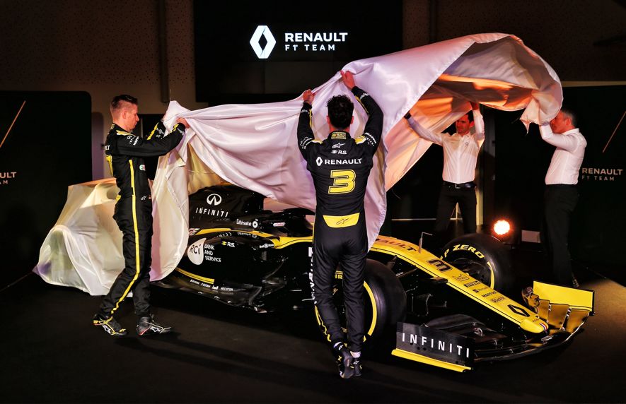 雷诺车队鏖战红牛二队，皮亚斯特里统治全场的简单介绍