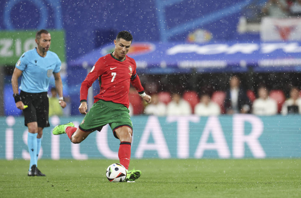 墨西哥绝杀土耳其,C罗关键制胜 墨西哥绝杀土耳其,C罗关键制胜