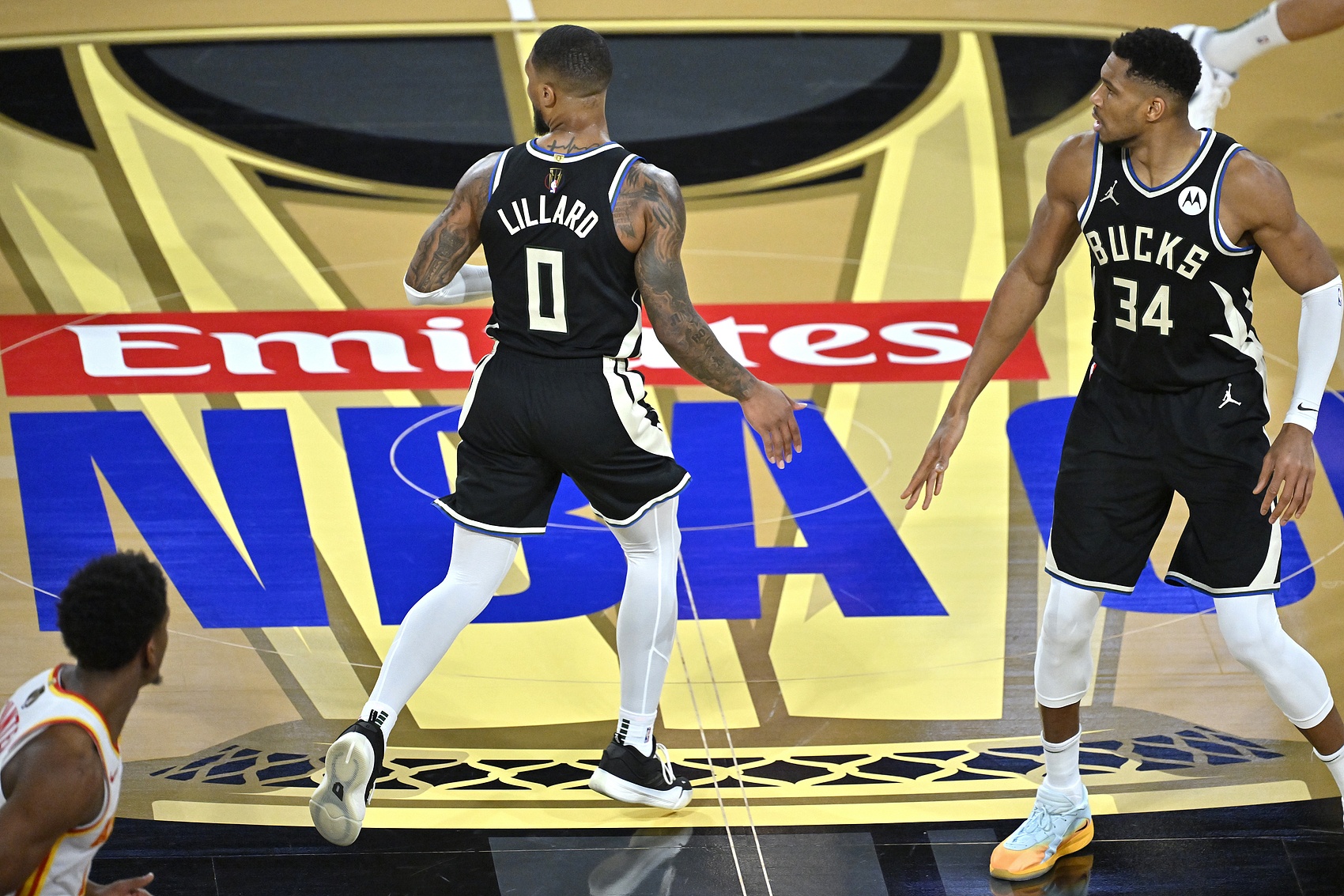 雄鹿完胜国王,武切维奇状态火热 雄鹿完胜国王,武切维奇状态火热